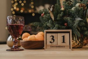 π² ΠΠ°ΠΊ Π±ΡΠ΄ΡΡ ΠΏΡΠΎΡ
ΠΎΠ΄ΠΈΡΡ ΡΠΎΡΠ³ΠΈ Π½Π° Π±ΠΈΡΠΆΠ°Ρ
Π²ΠΎ Π²ΡΠ΅ΠΌΡ Π½ΠΎΠ²ΠΎΠ³ΠΎΠ΄Π½ΠΈΡ
ΠΏΡΠ°Π·Π΄Π½ΠΈΠΊΠΎΠ²